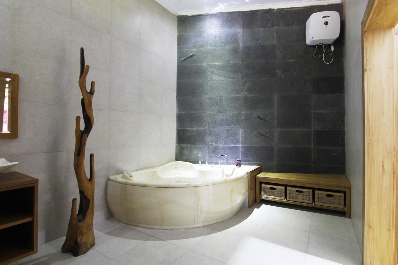 Joglo Mandapa Boutique Hotel Jarakan Esterno foto